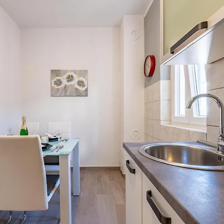 1 Bedroom Amazing In Pag アパート パグ