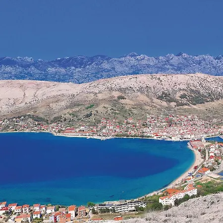 Gorgeous In Pag With Kitchen Apartment Pag Town